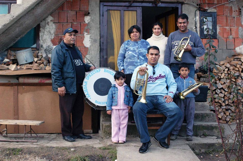 Fanfares Roms-Serbie-2004.
Bojan Ristic, dans son village "Vladicin han", au sud de la Serbie.
© Dragan Lekic